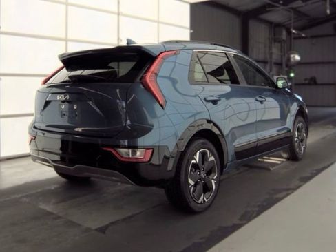 Certified 2023 Kia Niro Wind FWD image 3