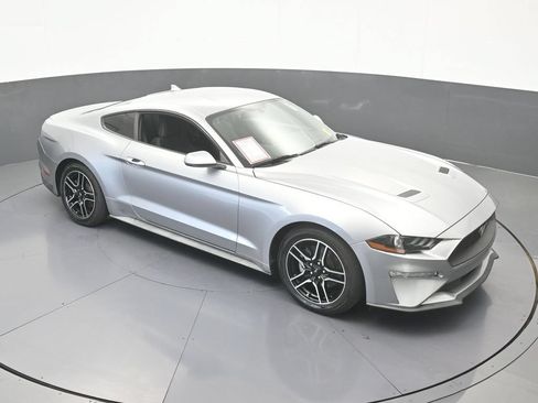 Used 2020 Ford Mustang Coupe w/ Equipment Group 101A RWD image 40