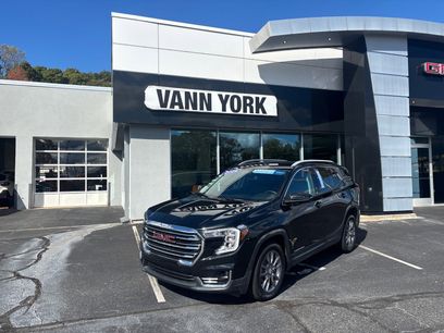 Used 2024 GMC Terrain SLT