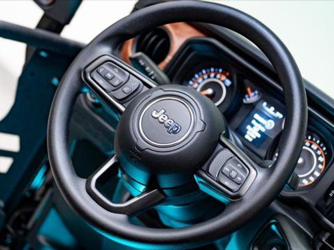 Used 2026 Jeep Gladiator Sport image 22