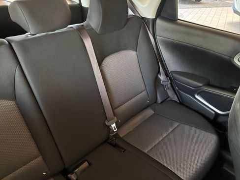 Used 2025 Kia Soul LX w/ LX Technology Package FWD image 35
