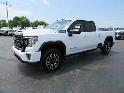 Used 2023 GMC Sierra 2500 AT4 w/ AT4 Premium Plus Package AWD/4WD image 12