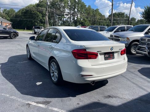 Used 2016 BMW 320i xDrive Sedan w/ Driver Assistance Package AWD/4WD image 8