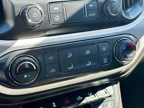 Used 2019 GMC Canyon SLT w/ Driver Alert Package image 17