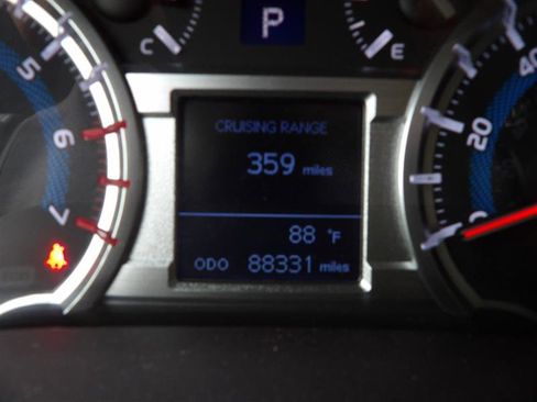 Used 2017 Toyota 4Runner 4WD image 23