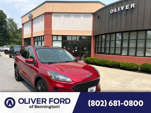 Used 2021 Ford Escape SE w/ Convenience Package AWD/4WD image 1