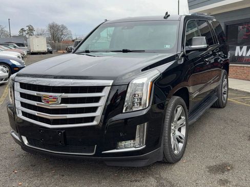 Used 2016 Cadillac Escalade Luxury AWD/4WD image 1