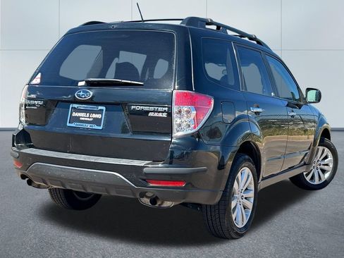 Used 2011 Subaru Forester 2.5X Premium w/ All-Weather Pkg AWD/4WD image 2