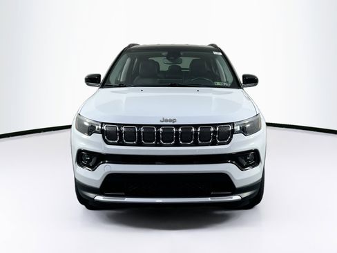 Used 2022 Jeep Compass Limited image 2