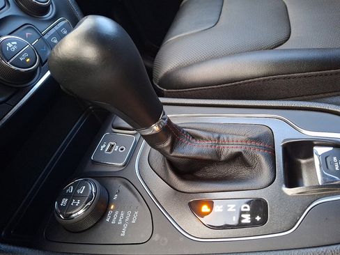 Certified 2022 Jeep Cherokee Trailhawk w/ Sound & Nav Group image 14