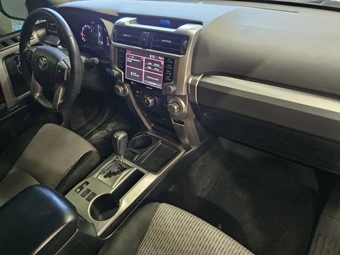 Used 2022 Toyota 4Runner SR5 RWD image 5