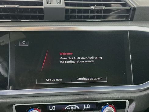 Used 2025 Audi Q3 2.0T Premium AWD/4WD image 19
