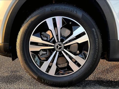 Used 2026 Mercedes-Benz GLB 250 4MATIC image 8