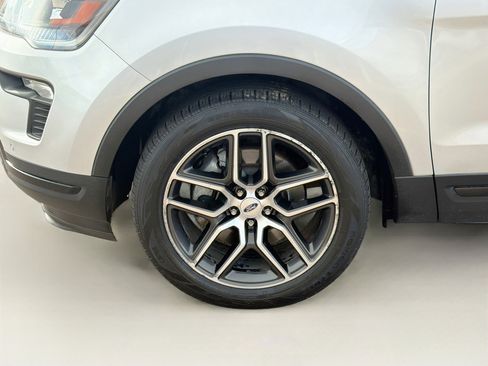 Used 2018 Ford Explorer Sport w/ Equipment Group 401A AWD/4WD image 11