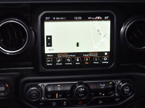 Used 2020 Jeep Wrangler Unlimited Sahara image 14