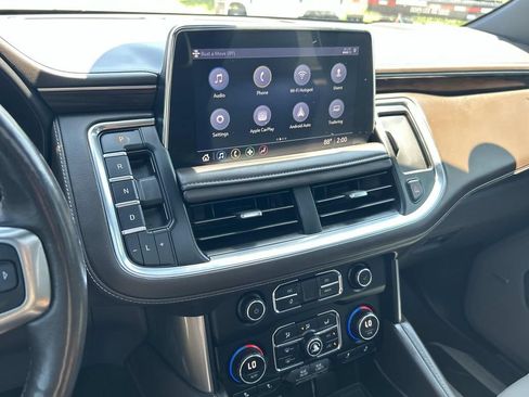 Used 2021 Chevrolet Suburban LT w/ LT Signature Package RWD image 36