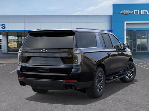 New 2026 Chevrolet Suburban Z71 w/ Comfort Package AWD/4WD image 4