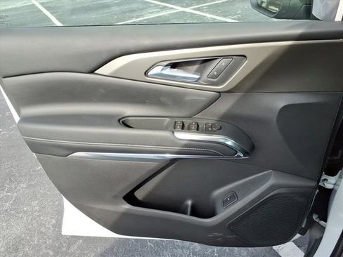 New 2026 Chevrolet Traverse LT w/ Sun and Wheel Package image 12