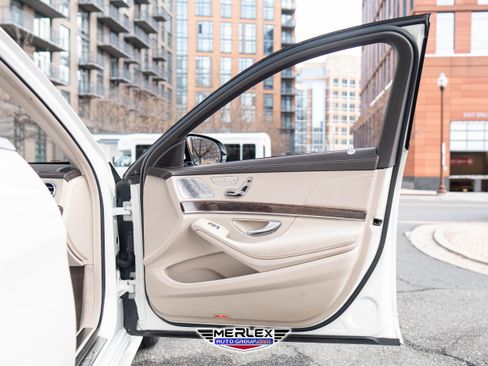 Used 2019 Mercedes-Benz S 560 4MATIC Sedan image 42