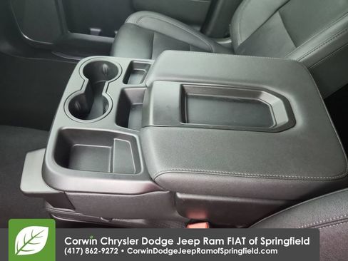 Used 2025 GMC Sierra 1500 SLT AWD/4WD image 30