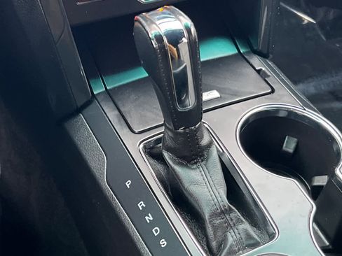 Used 2017 Ford Explorer XLT w/ Equipment Group 202A image 25