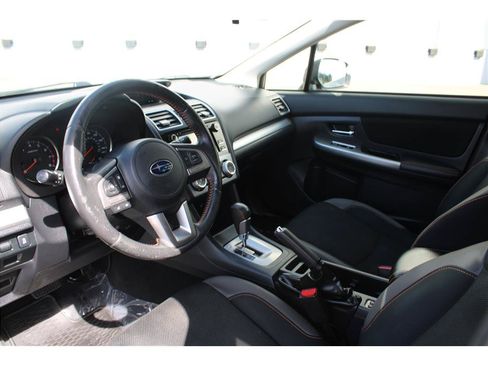 Used 2016 Subaru Crosstrek 2.0i Premium AWD/4WD image 9