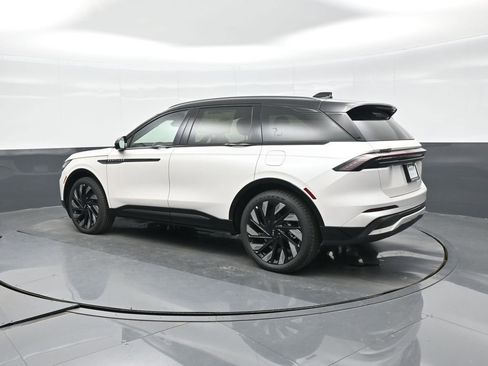 New 2026 Lincoln Nautilus Reserve w/ Jet Appearance Package AWD/4WD image 4