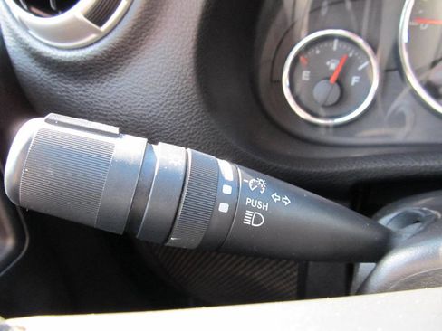 Used 2016 Jeep Wrangler Unlimited Rubicon w/ Connectivity Group image 62