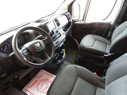 Used 2023 RAM ProMaster 2500 FWD image 5