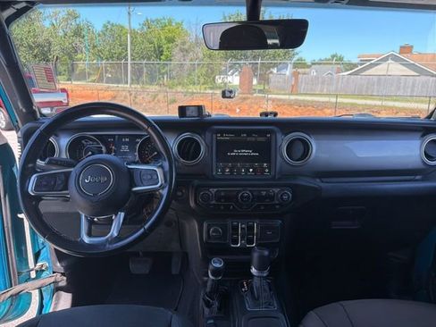 Used 2020 Jeep Wrangler Unlimited Sahara w/ Uconnect 4C Nav & Sound Group AWD/4WD image 13