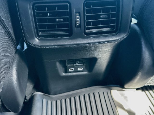Used 2023 Toyota RAV4 SE w/ Weather & Moonroof Package AWD/4WD image 25