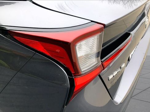 Used 2019 Toyota Prius Limited w/ Premium Convenience Package FWD image 28