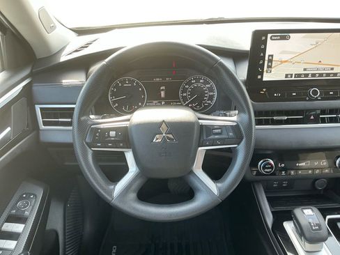 Used 2025 Mitsubishi Outlander Sport ES AWD/4WD image 18