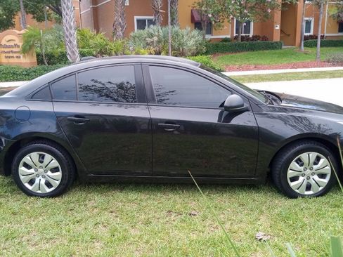 Used 2016 Chevrolet Cruze LS FWD image 5