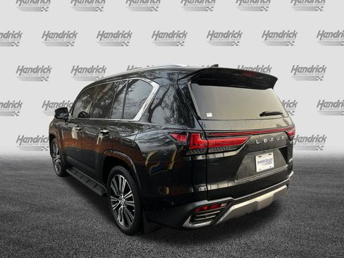 Used 2025 Lexus LX 600 4WD w/ Luxury Package image 7