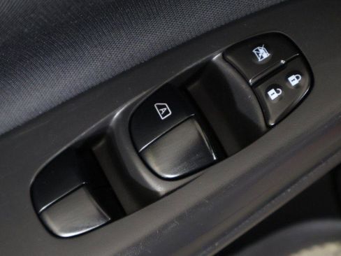 Used 2018 Nissan Sentra SV image 31