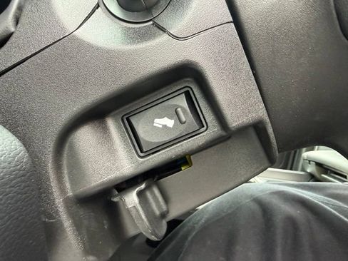 New 2026 RAM 3500 Laramie AWD/4WD image 19