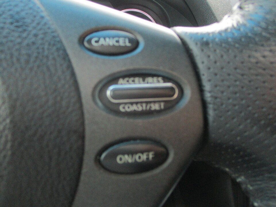 Used 2011 Nissan Altima 2.5 SL w/ 2.5SL Pkg FWD image 35