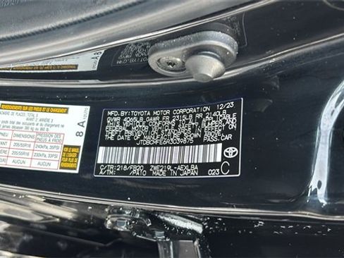 Used 2024 Toyota Corolla LE image 32