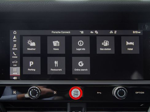 Certified 2024 Porsche Macan AWD/4WD image 10