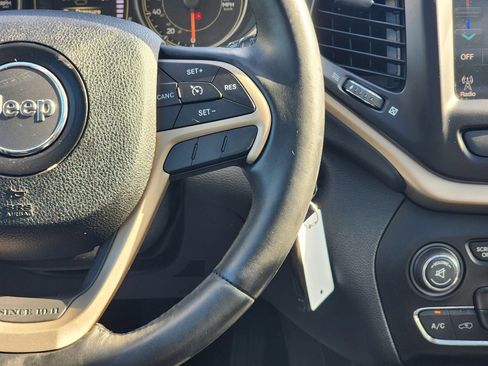 Used 2016 Jeep Cherokee 75th Anniversary AWD/4WD image 12