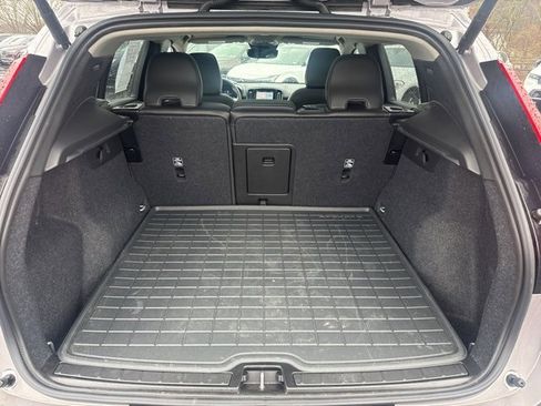 Used 2026 Volvo XC40 B5 Core w/ Climate Package image 7