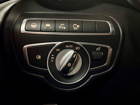 Used 2019 Mercedes-Benz GLC 350e 4MATIC image 27
