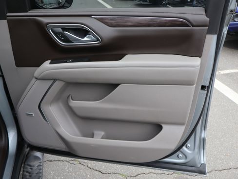 Used 2023 Chevrolet Suburban Z71 w/ Z71 Off-Road Package image 40