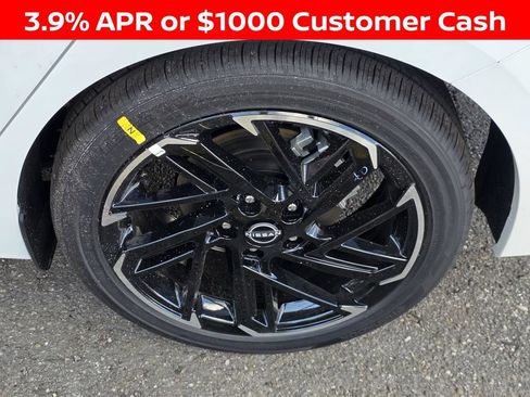 New 2026 Nissan Sentra SR w/ Floor Mat Package FWD image 32