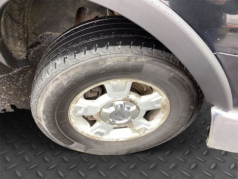 Used 2014 Ford F150 XLT image 23