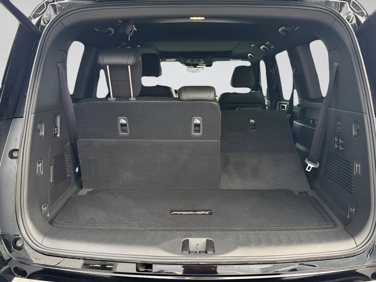 New 2026 Nissan Armada PRO-4X AWD/4WD image 33