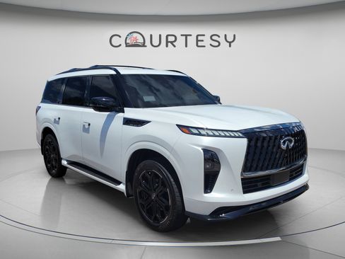 Certified 2026 INFINITI QX80 4WD w/ Sport Exterior Package image 4