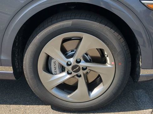 New 2026 Genesis GV70 2.5T Advanced image 10