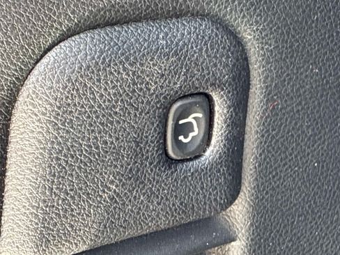 Used 2016 Jeep Grand Cherokee Overland AWD/4WD image 15